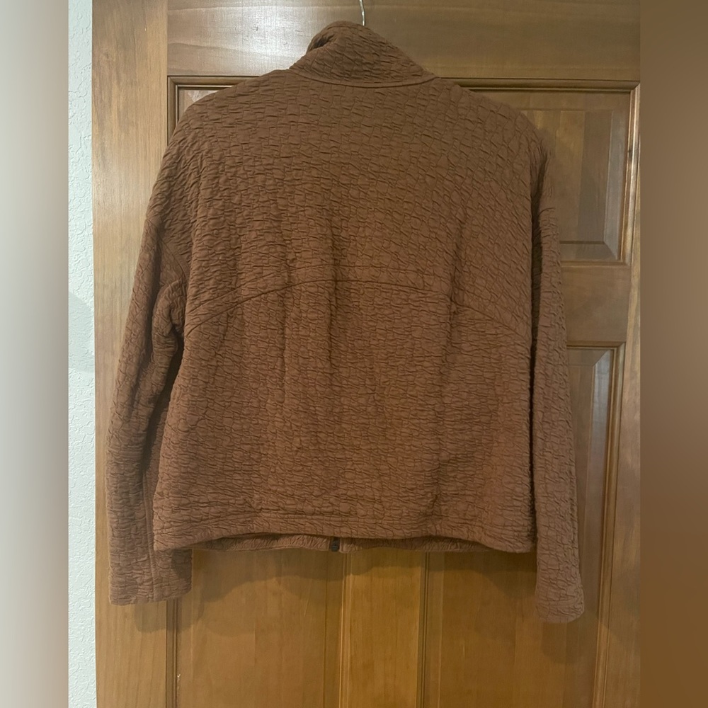 Lululemon Jacket - Picture 2 of 3